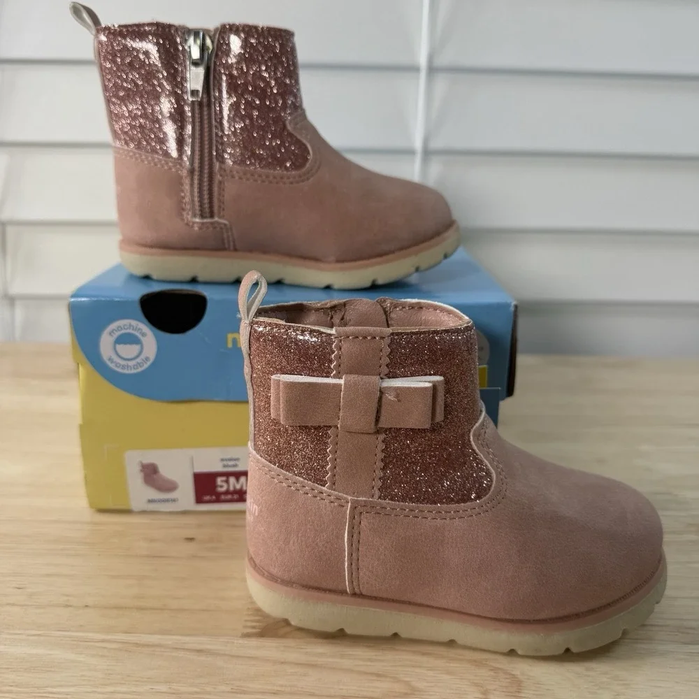 Munchkin by Stride Rite Little Girl's Size 5M Avalon Pink Glitter Side-Zip Boots